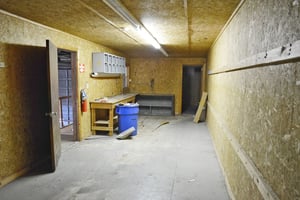 10563751