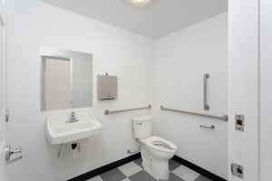 3851323