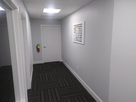 5674982