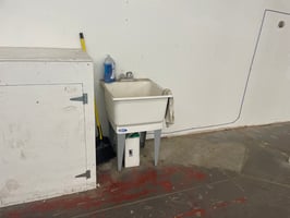 9675498