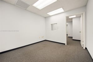 5841095
