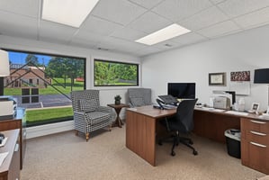 3871122