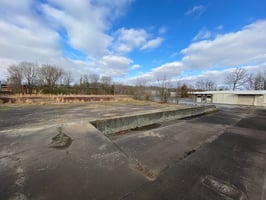 1566473