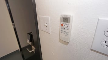 3873499