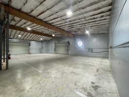 3027995