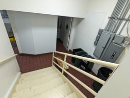 818359