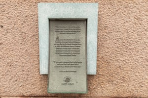 3385101