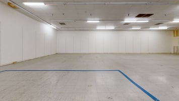 735627