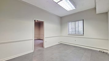 922740