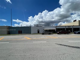 6718014