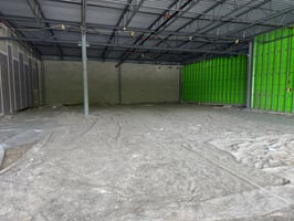 10470704