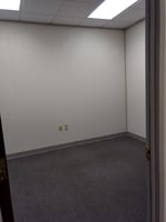 827893