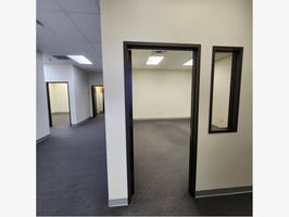 3043552