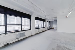 1424304