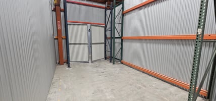 3284456