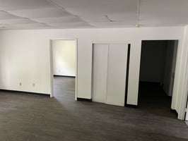 10549702