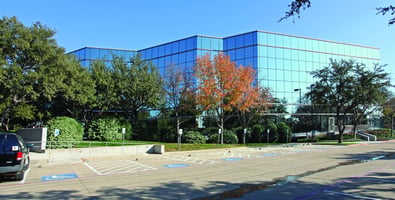 13611900