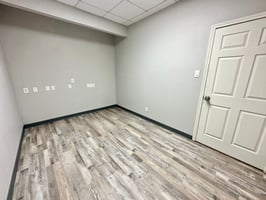 3896425