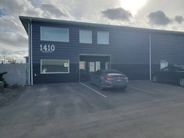 999225