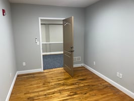 3886640