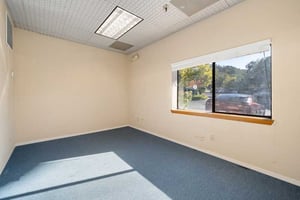 5490649
