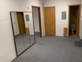 5547243