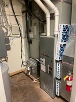 5842598
