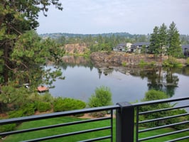 10585425