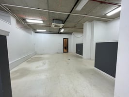6075832