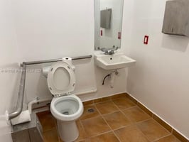 6295605