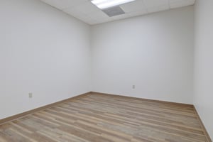 13724518