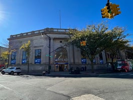 10247564