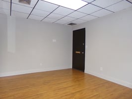 1585369