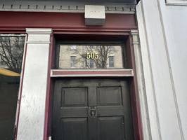 10018877