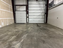 7586233