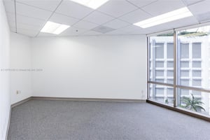 13293904