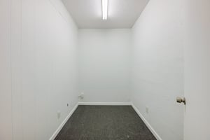 9100823