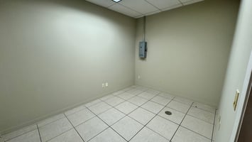 2235892