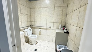 2235923
