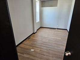 9395542
