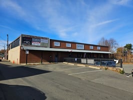 9562470