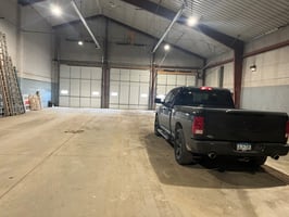 9563960
