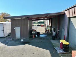 13687714