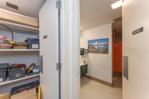 9764547