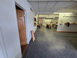 10057438