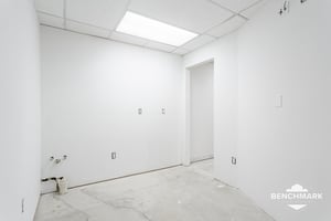 2563789