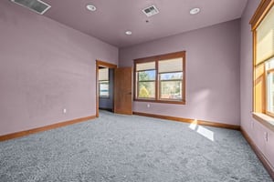 10300440