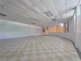 10255957