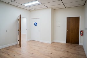 10675786
