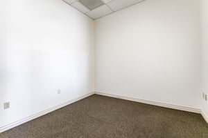 10432933